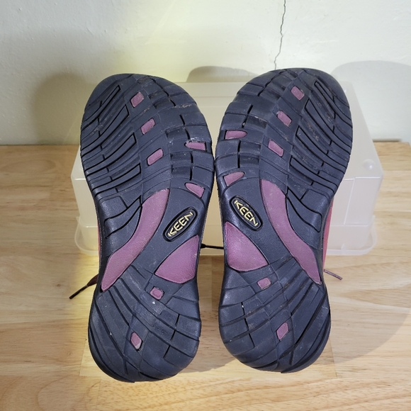Womans Keen Low Top Hiking Shoes Red Size 6.5 - Picture 4 of 7